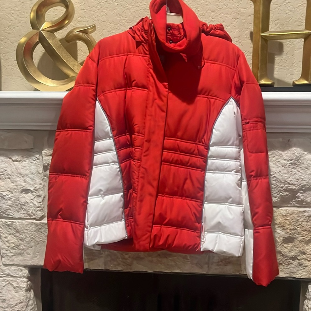 GLO JEANS XL puff coat with down/feather filler red and white with gray piping